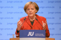 Merkel: Alle nicht notwendigen Veranstaltungen sollen abgesagt werden